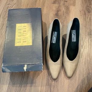 Stuart Weitzman pumps
